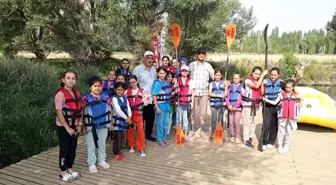 Tomarza’da Yaz Kuran Kursu Öğrencileri Kanoya Bindi